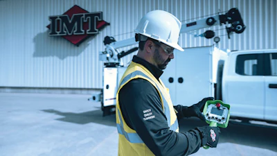 Users can operate the crane, stabilizers, lights, compressor and auxiliary equipment remotely from the wireless controller.