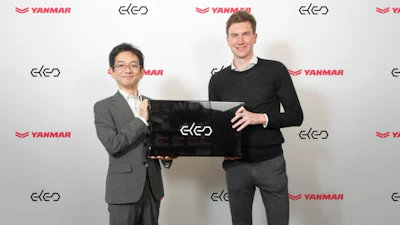 Takayuki Onodera (Yanmar) and Bas Verkaik (ELEO) at the signing ceremony.