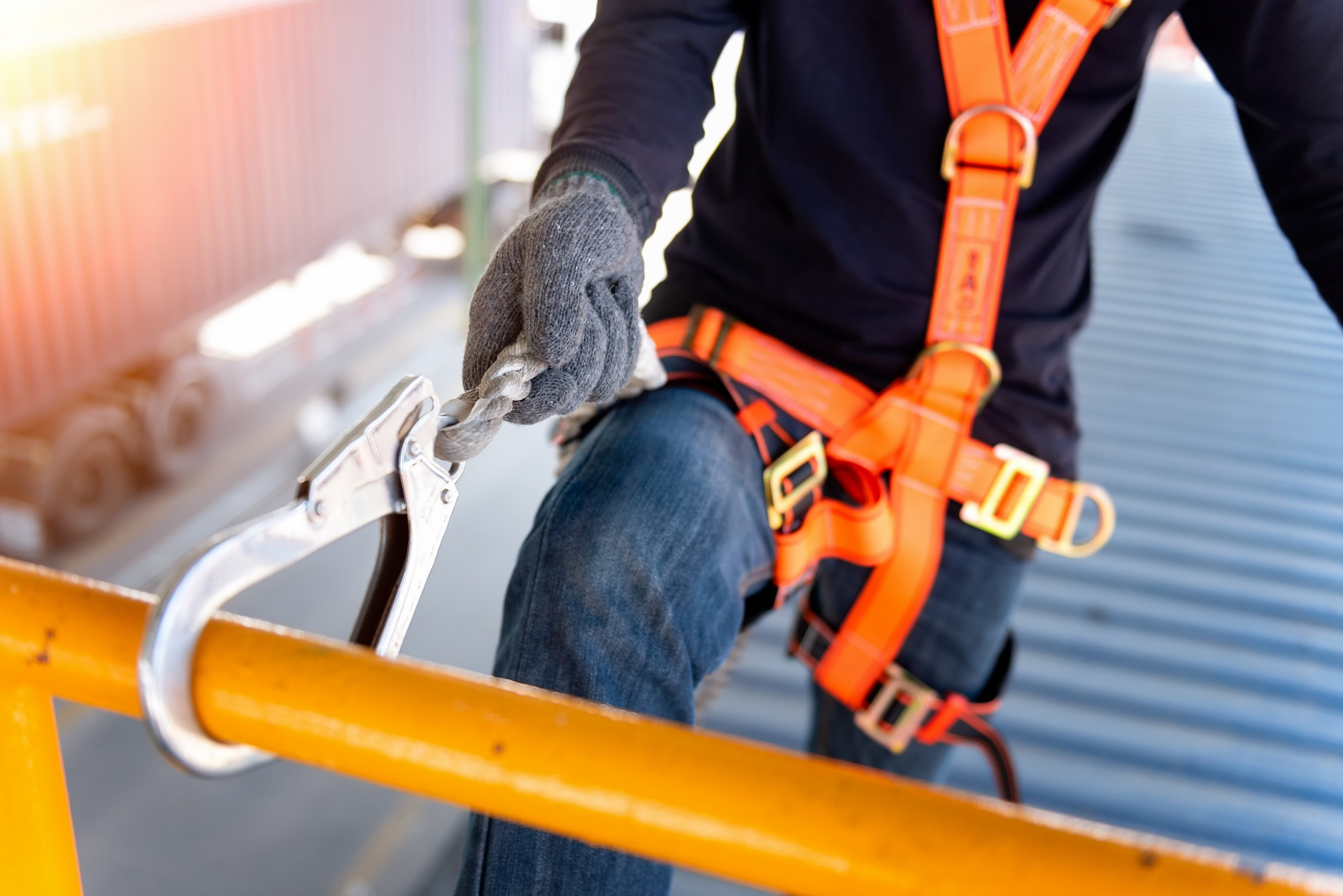 The publication uses analytics and industry insights to share how companies are managing the risks associated with outsourcing work to improve workplace safety and mitigate risk.