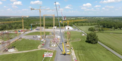 CONNECT enables remote monitoring through an app-based system that gives owners and operators the ability to view real-time crane information, receive alerts and exchange data.