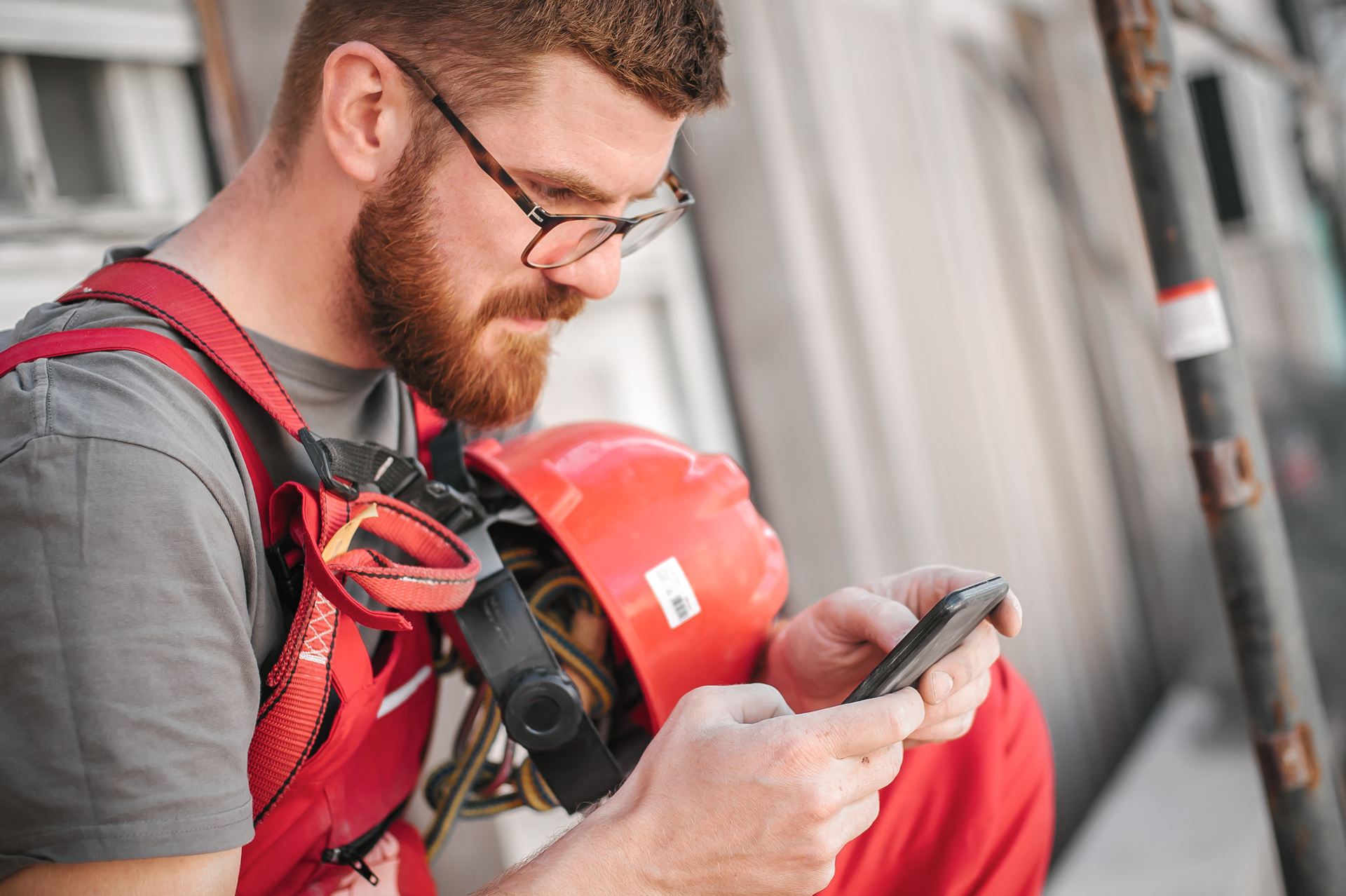 The new updates to Reveal enable customers to manage their EVs and gas-powered vehicles, as well as monitor uptime by seeing charging and battery status information all from one platform.