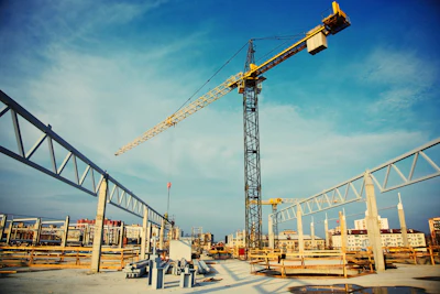 Mobile cranes are also responsible for the most accidents and fatal injuries of all crane types. Due to its power, size, and capabilities, it’s vital that this type of heavy equipment is used safely.