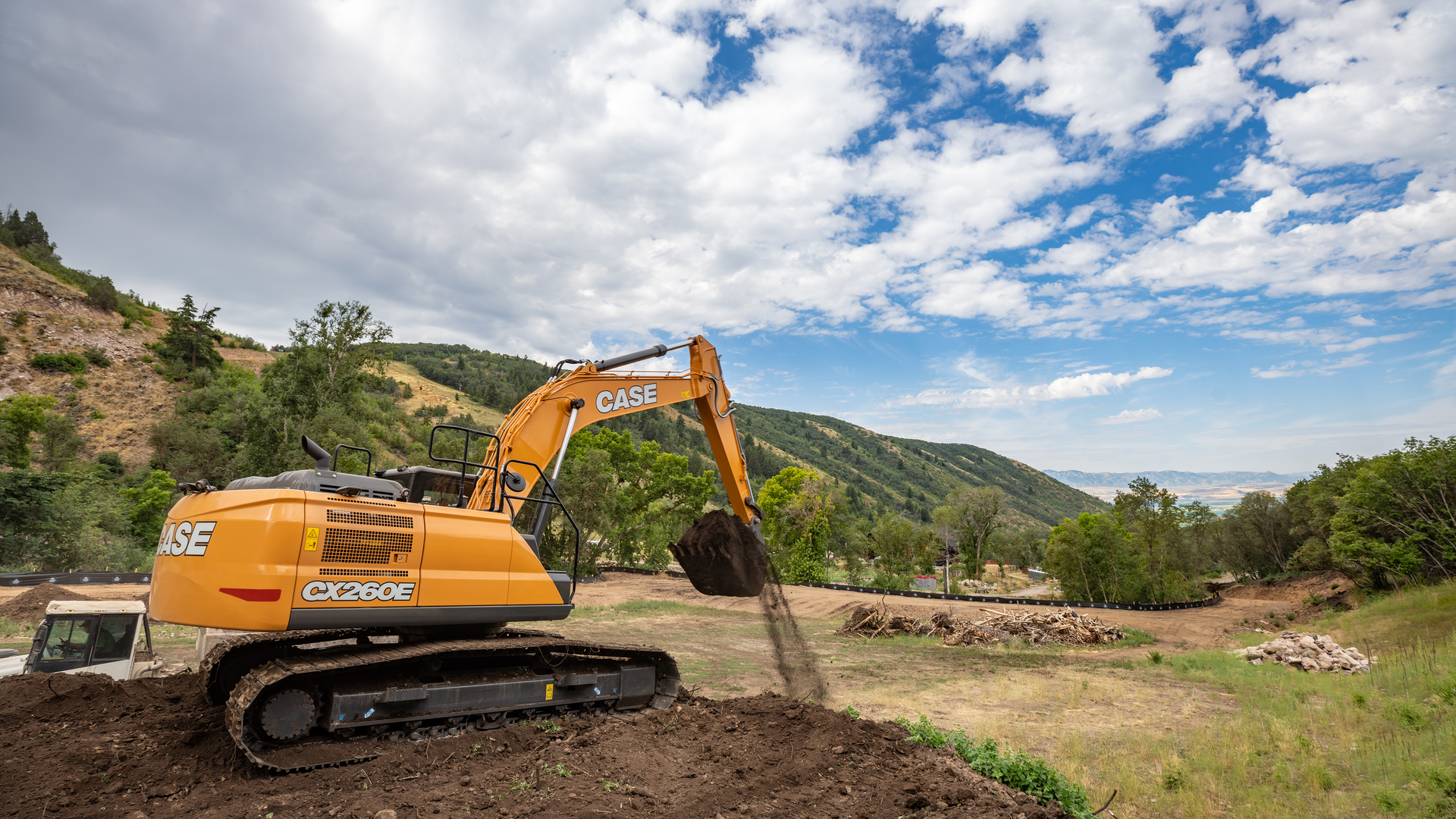 Designed for heavy construction work, the excavators are equipped with a 10-in. LCD display, four new operating modes and fleet management features.