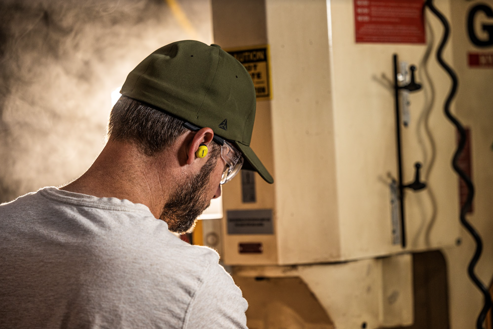 ISOtunes FREE 2.0 is an all-around improvement to the original FREE model, offering enhanced connection to Bluetooth devices and a higher noise reduction rating (NRR), all without cords or tangled wires.