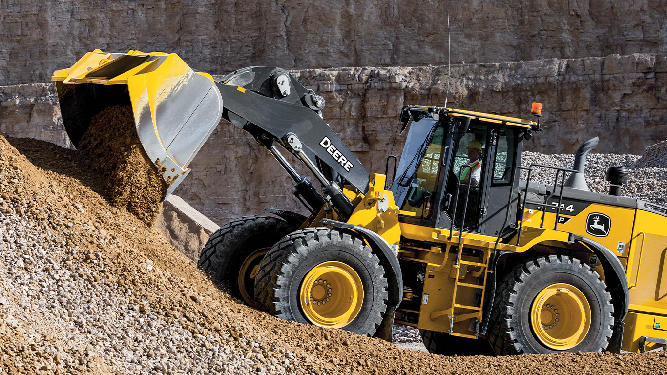 JDLink connectivity is offered as a standard feature on the P-tier wheel loader models, enabling machine communications and remote support from dealers.