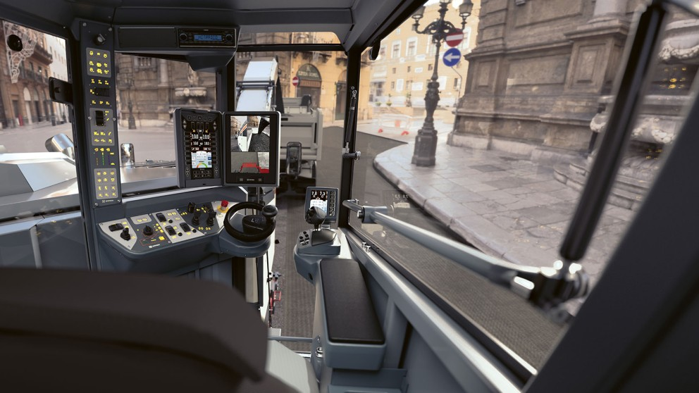 The cabin protects the operator against environmental influences and provides a workplace designed and constructed according to the latest ergonomic principles.