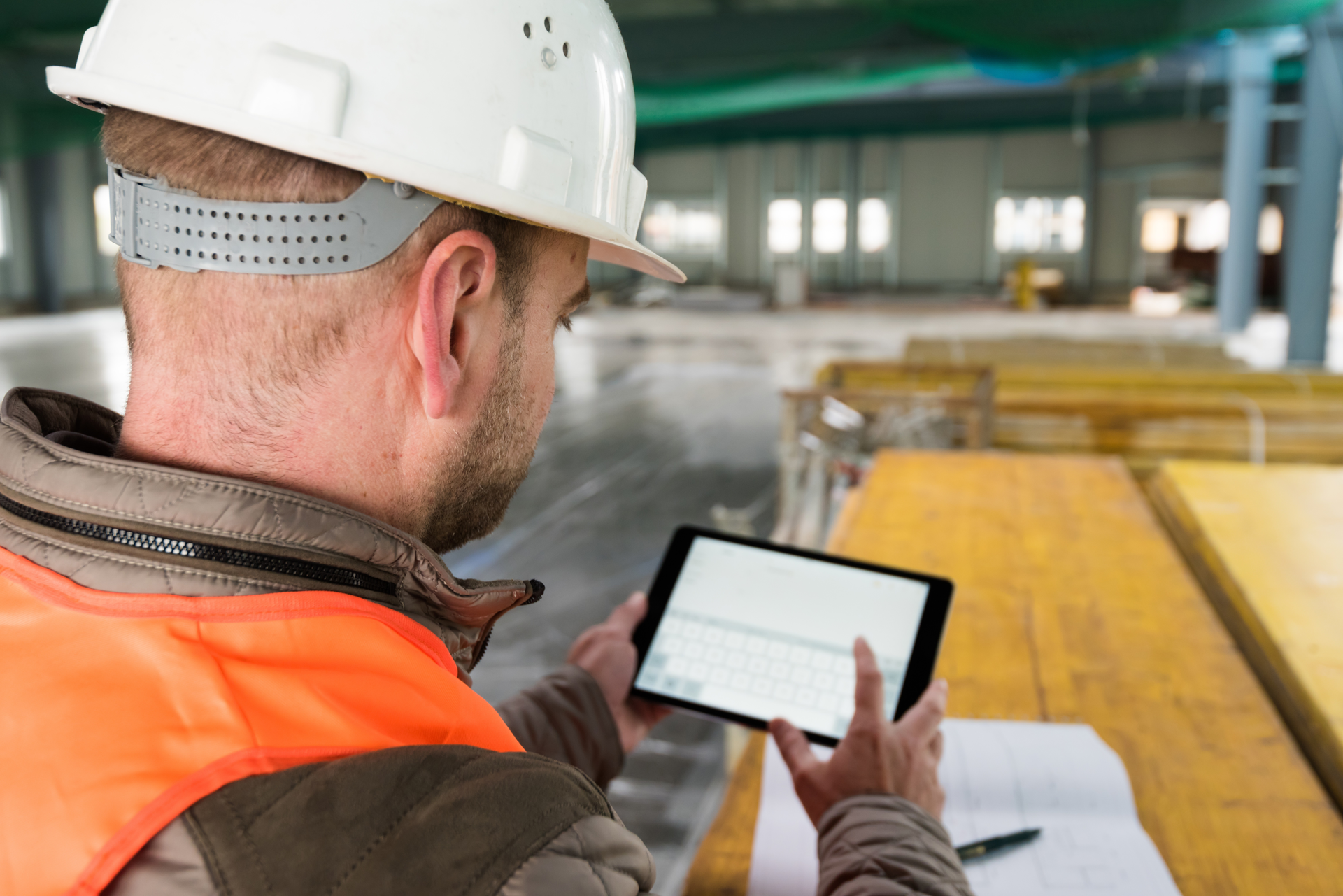 Collecting detailed field data helps identify pain points and inefficiencies. Project managers can use consistent, timely field reports to draft accurate bids, plan precise project schedules and closely monitor progress.