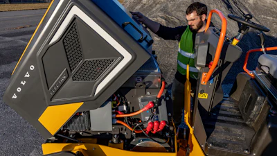 The new fully electric DD25 asphalt compactor.