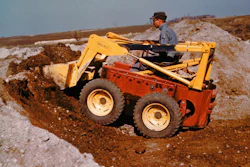 Bobcat M440 Prototype Louis Keller 1962 (1)