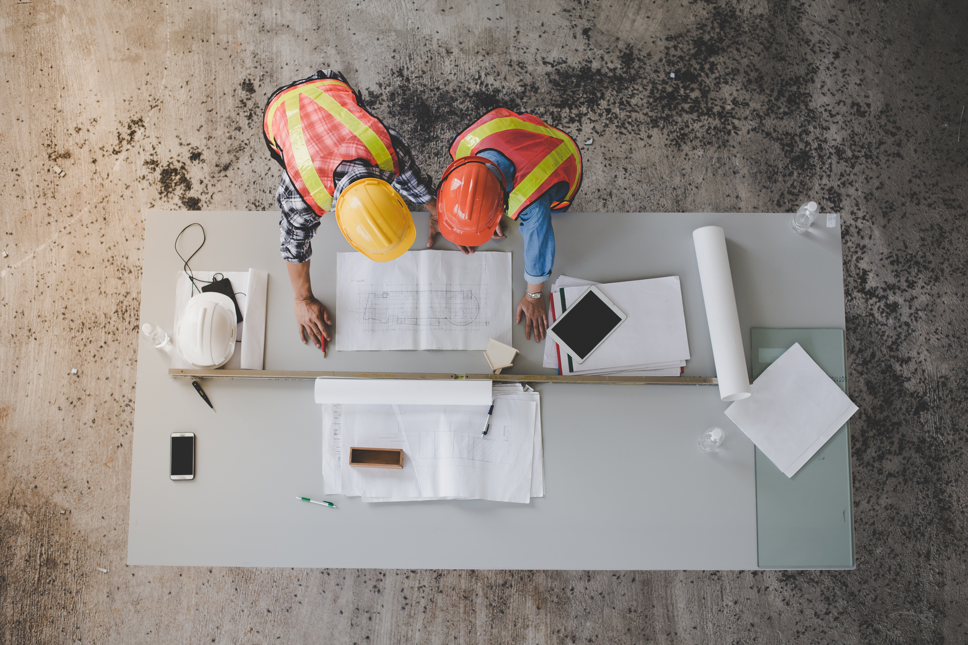 Using the platform, general contractors can post projects for free, invite subcontractors and suppliers to bid, manage bid coverage, compare bids to reduce risk and assemble proposals.