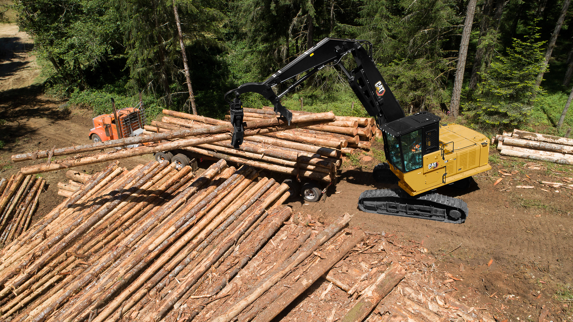 Available in Log Loader and General Forest configurations, the new 558 is powered by a Cat 7.1 engine that generates 25% more power than the previous series.