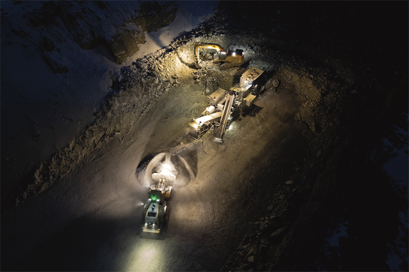 INTELLilight is an intelligent lighting system designed to allow the operator to control the lighting via an app on a smartphone, designed to reduce operator fatigue and help improve worksite safety.