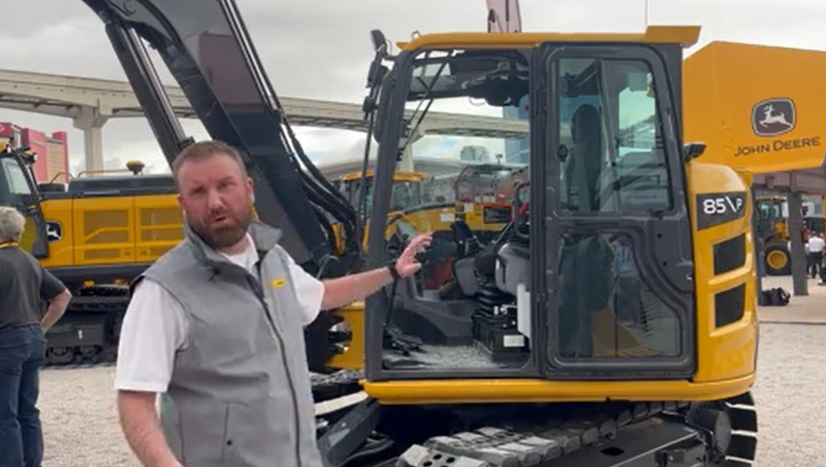 Deere 16