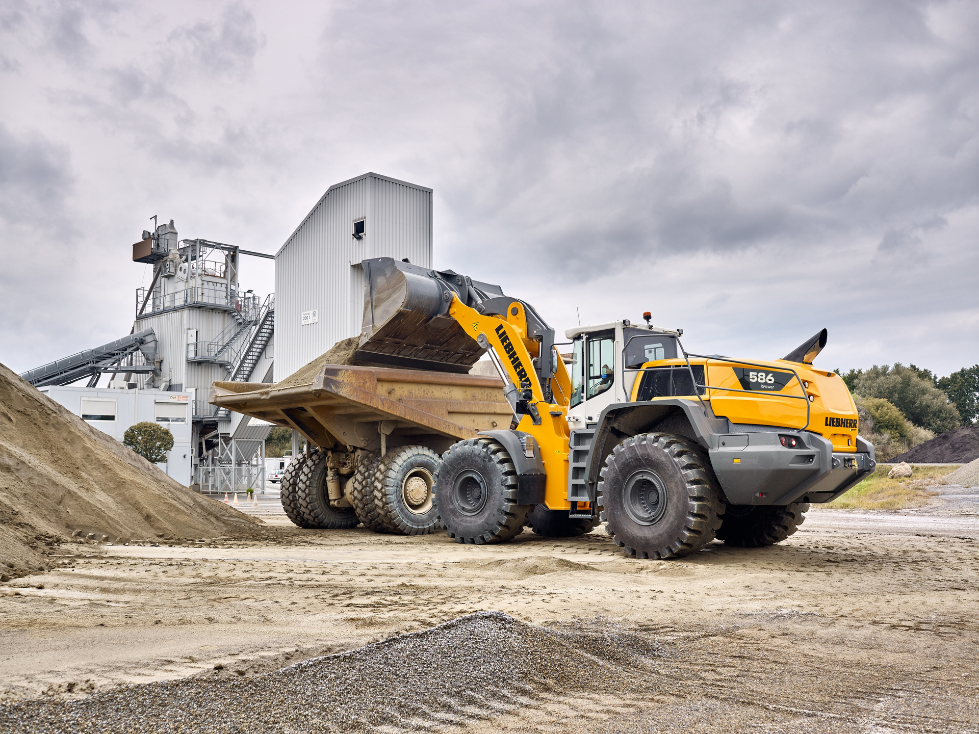 Liebherr Wheel Loader L586 Xpower 300dpi