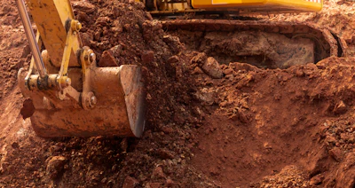 Whether it’s used for rebuilds, new construction, utility repairs or other work, a backhoe attachment can be used for a wide array of earthmoving tasks.