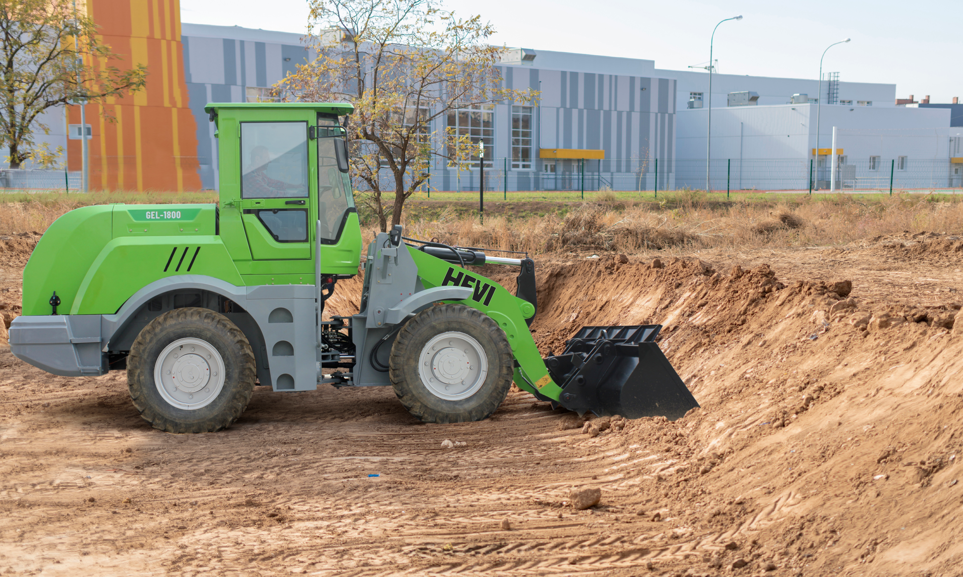 The GEL-1800 electric wheel loader is compatible with a range of Electric Vehicle Supply Equipment (EVSE) brands such as Blink Charging and Siemen’s eMobility.