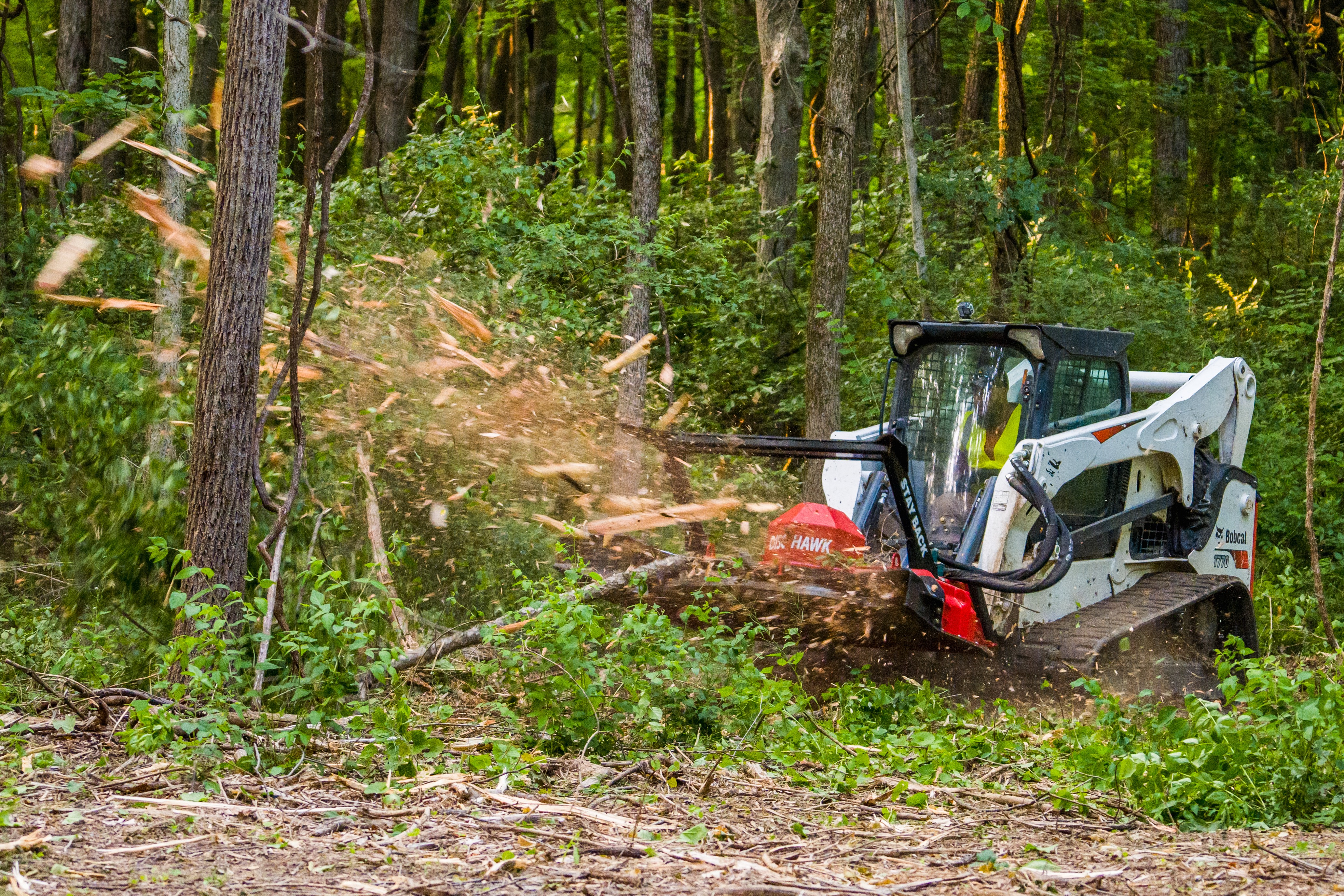 With a working width of 60 in., the disc mulcher is purpose-built for 75- to 132-hp skid steers and compact track loaders that operate with as little as 30-50 gallons per minute (gpm) of auxiliary hydraulic flow.