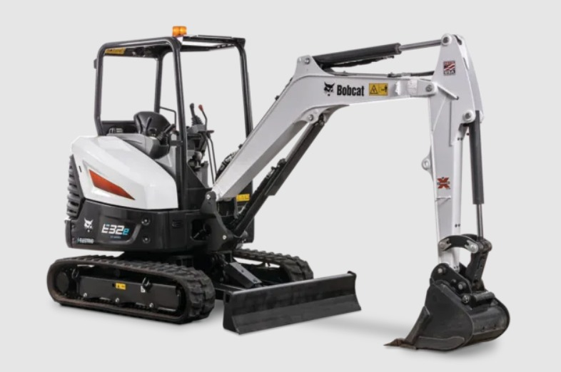 Powered by a 44.5 kWh lithium-ion battery, the electric excavator offers four hours of continuous operation or eight hours of intermittent use.