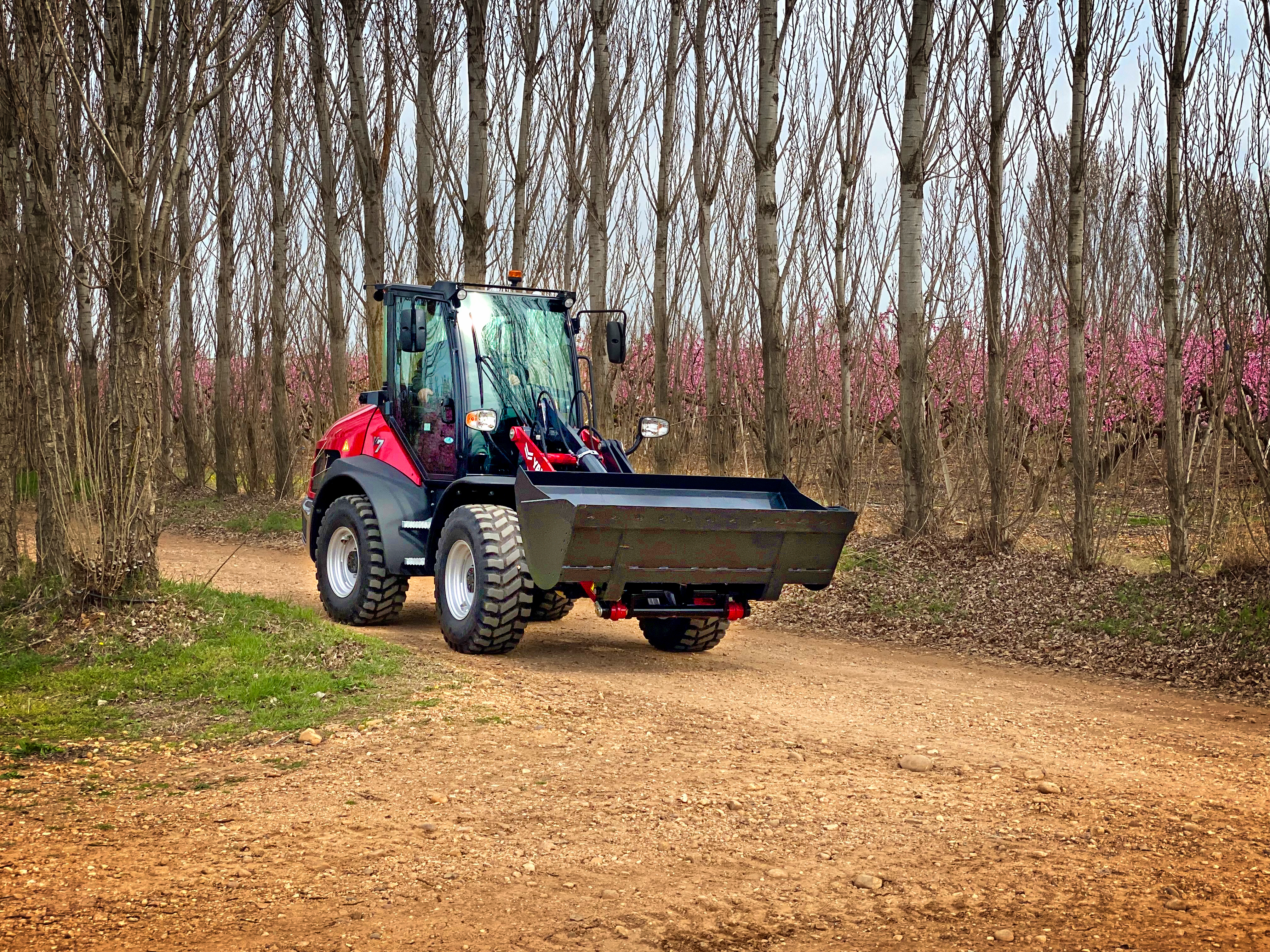 Powered by a Yanmar 4TNV86CT four-cylinder turbocharged diesel engine, the wheel loaders are designed to meet the demands of construction, landscaping and rental applications.