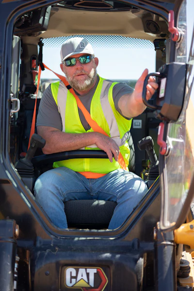 Caterpillar CTLs feature enclosed cab designs, each of which is one complete unit. As a result, every cab is sealed as a unit, ensuring it won't rely on sealing by compressing gaskets or foam.