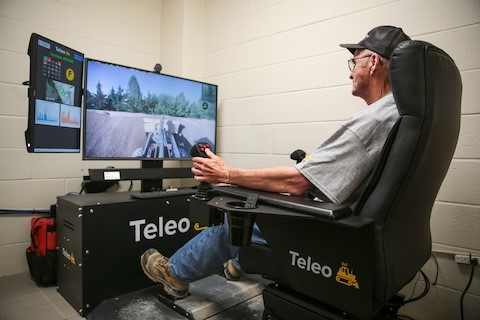 Teleo can give operators a way to control heavy equipment in a remote setting. Operators can be located in a safe and easygoing environment.