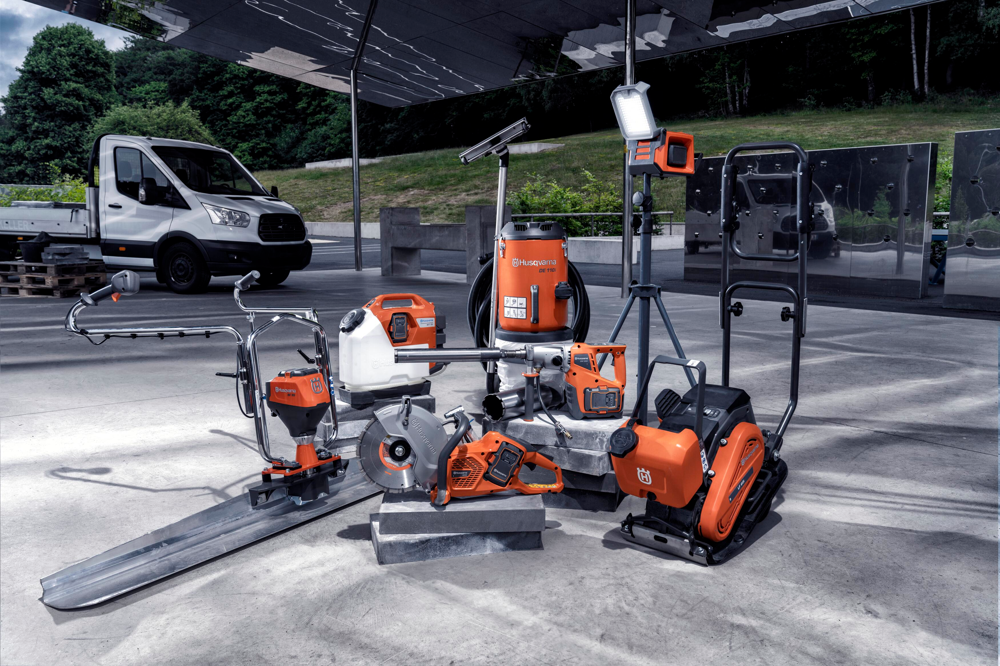 The K 540i and LF 60i LAT are part of the company's BLi-X 36V battery offering, a platform that supports a variety of hardscaping and construction applications.