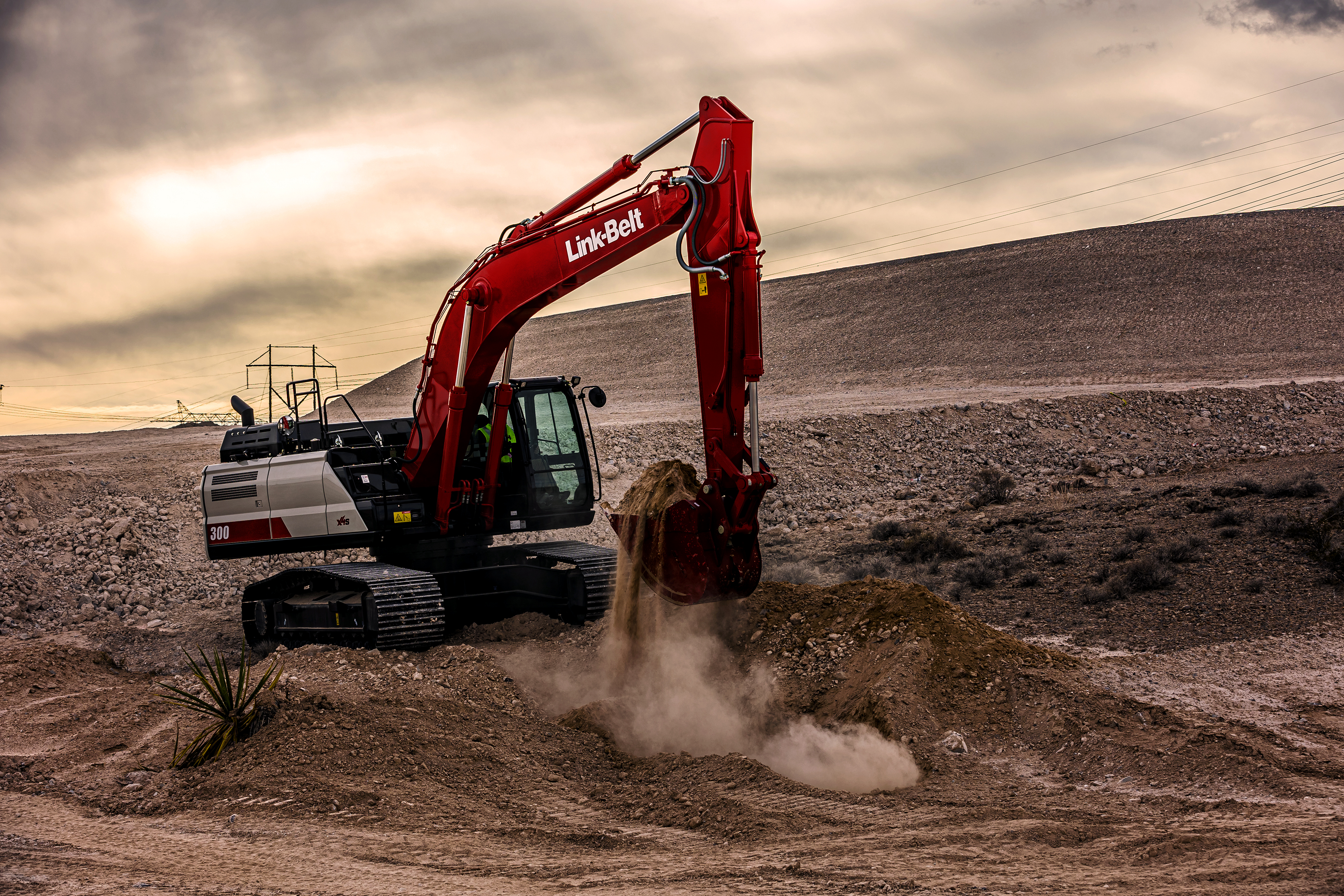 With a maximum dig depth of 23 ft., 4 in., the 300 X4S is capable of taking on a range of site preparation, trenching and foundational work.