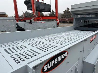 The new HD scalping screen handles a maximum feed size of 18 in. (457 mm).