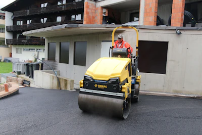 BW 120 AD e-5 electric tandem roller