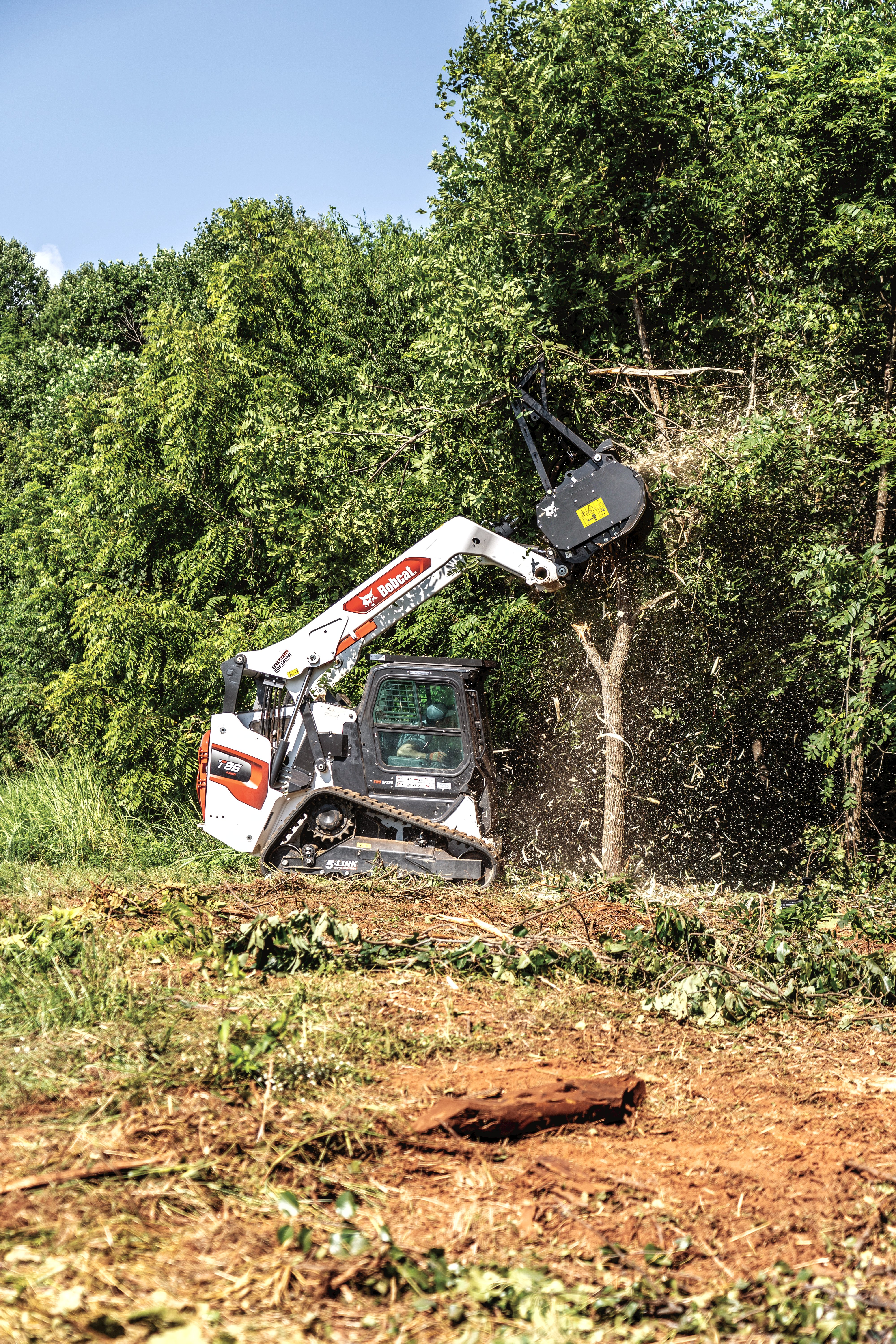 In some scenarios, the higher reach makes it possible to load a truck more efficiently from one side instead of spending time loading from each side of the truck.