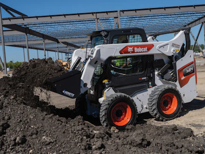 The heavier the attachment, the fewer additional materials the carrier can safely handle, so select the weight of a bucket carefully.