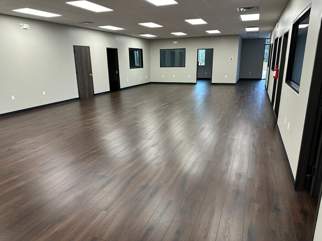 Packaged in sizes of 15.4g for a one-gallon unit and 77g for a five-gallon unit, the Coval coatings to which Coval Matting Agent can be added are Coval Concrete, Coval Ultimate Top Coat and Coval Vinyl.