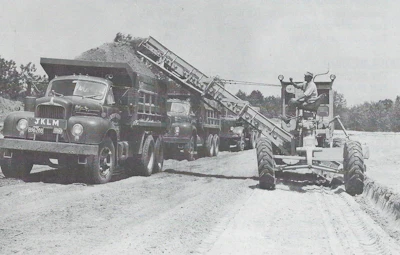 One advantage of a motor grader/EGA outfit was that it required only one operator. But in some loading situations, a spotter rode out on the parent’s frame to direct hauler traffic, somewhat negating the labor savings. Courtesy: Ulrich Manufacturing Company Form 1231, n. d., HCEA Archives